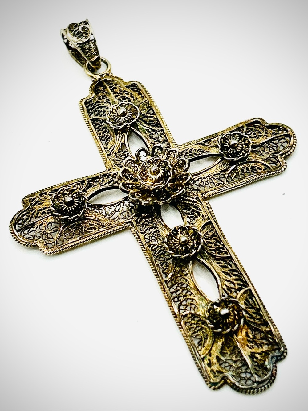 Signed Estate Sale Vintage Sterling Silver Filigree Religious Cross Pendant